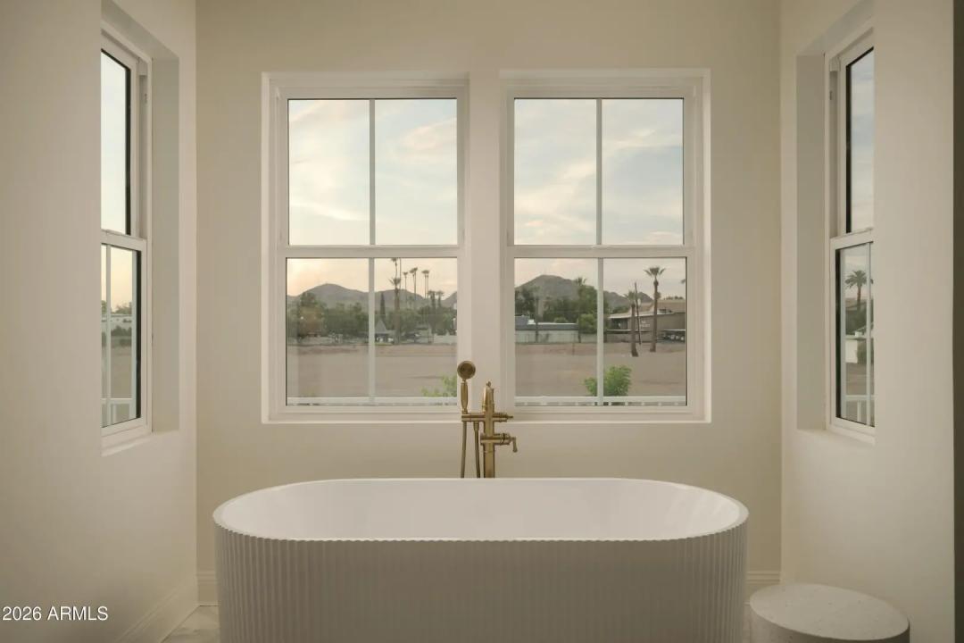 Real Estate Picture 15