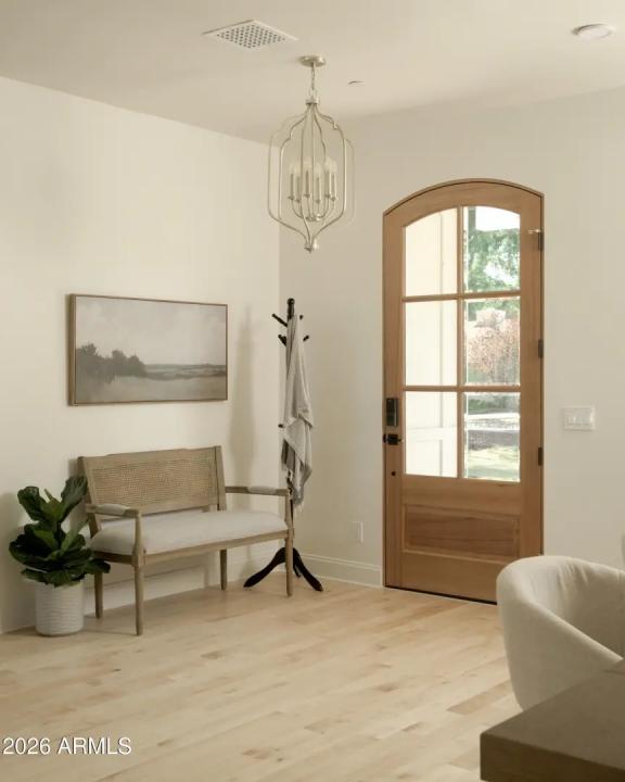 Real Estate Picture 4