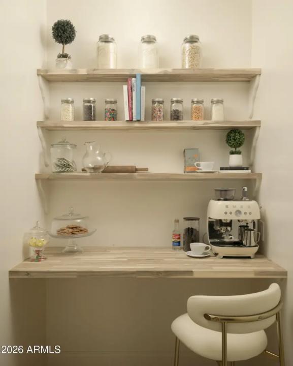 Real Estate Picture 10