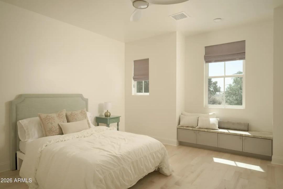 Real Estate Picture 26