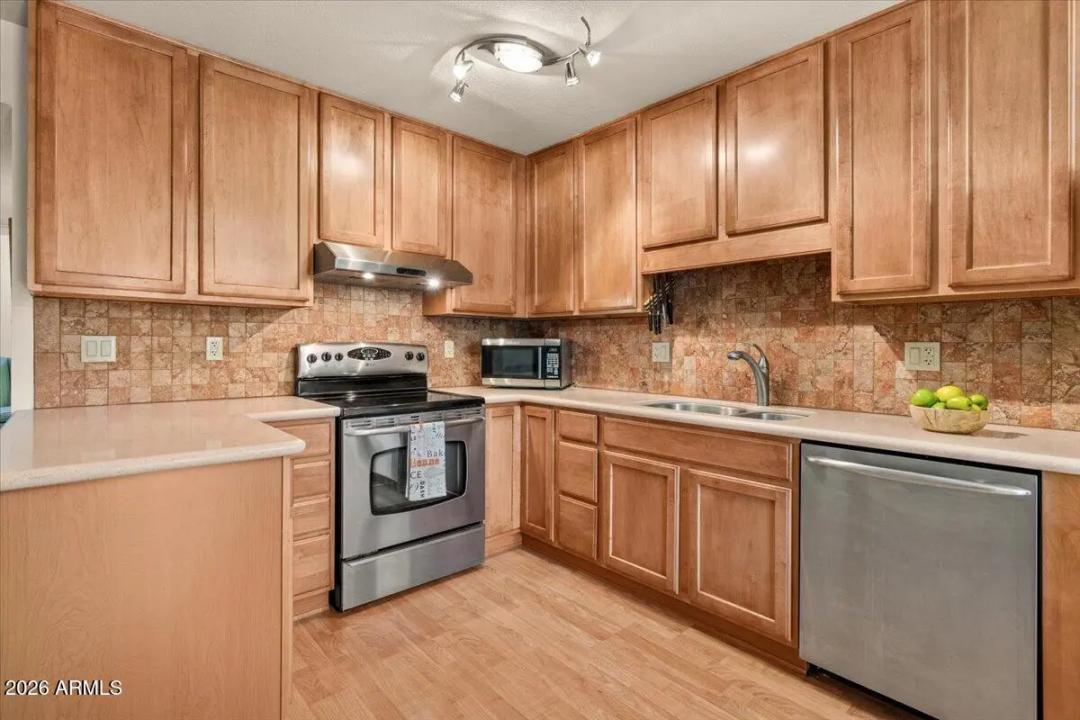 Real Estate Picture 5