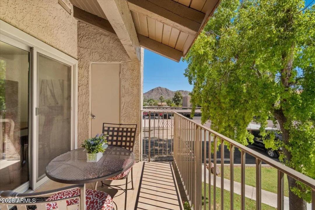 Real Estate Picture 13
