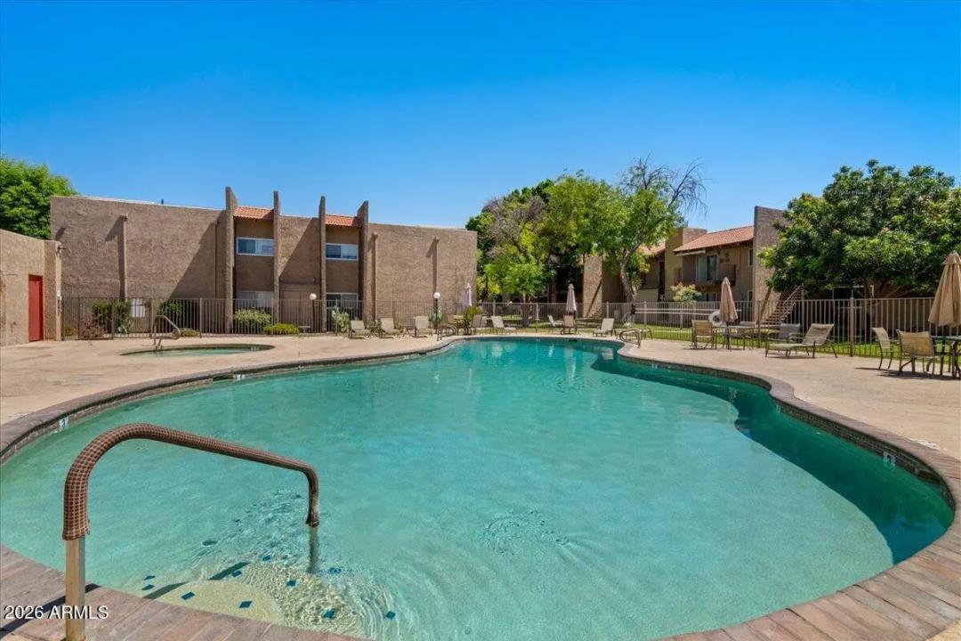Real Estate Picture 17