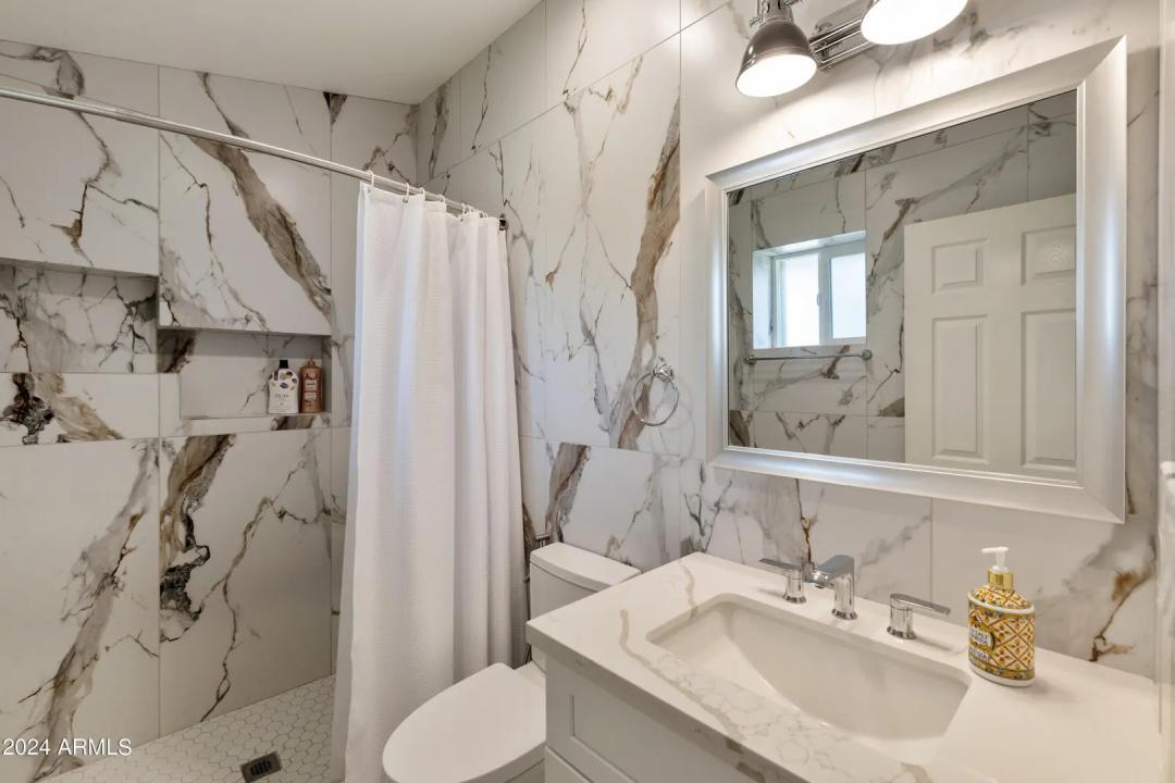 Real Estate Picture 20