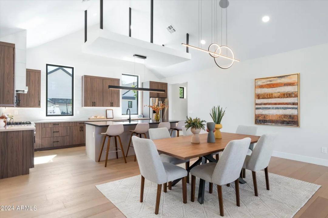 Real Estate Picture 13