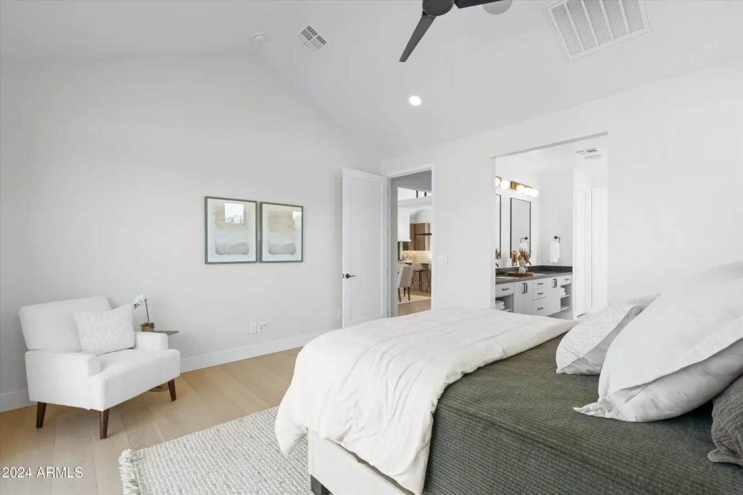 Real Estate Picture 17