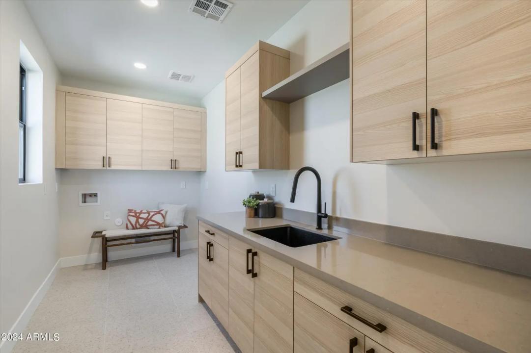 Real Estate Picture 26