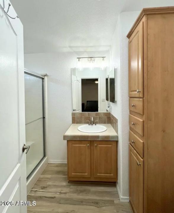 Real Estate Picture 7