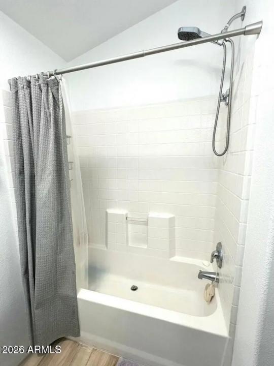 Real Estate Picture 9