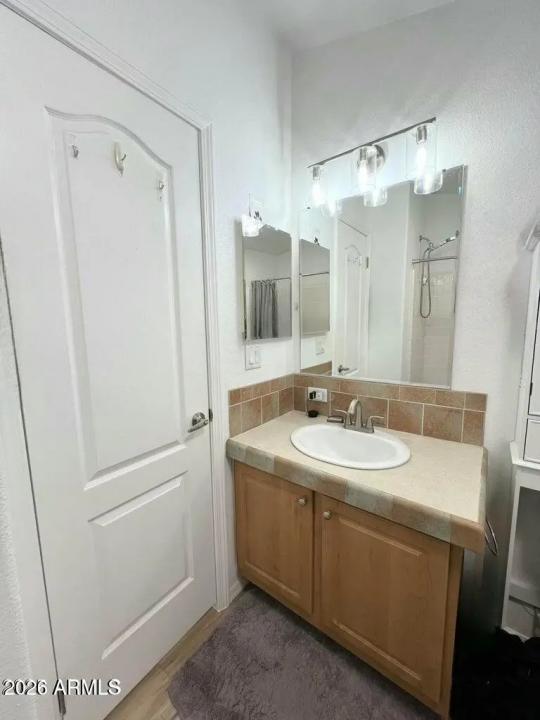 Real Estate Picture 10