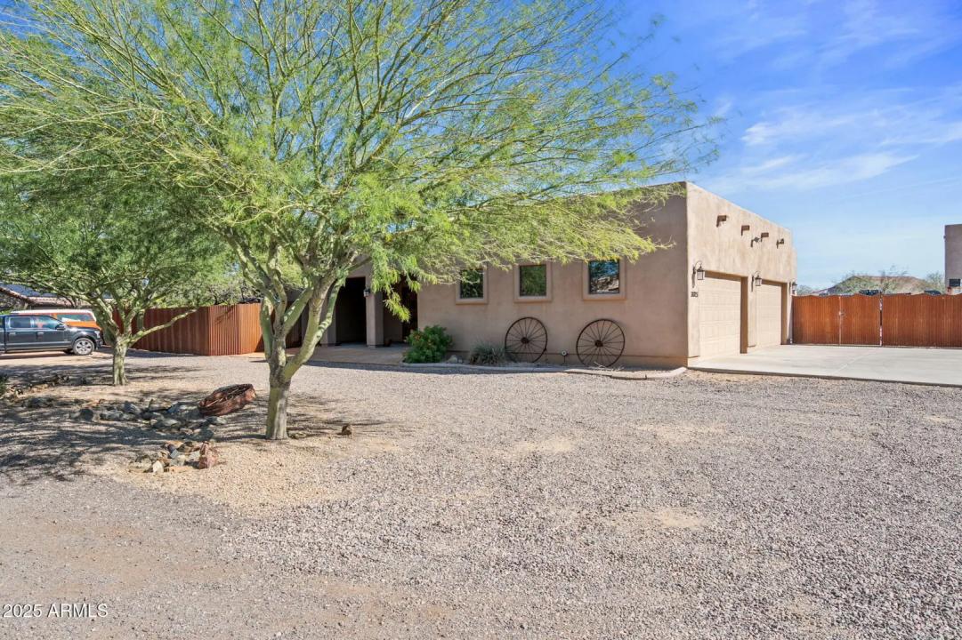 Real Estate Picture 3