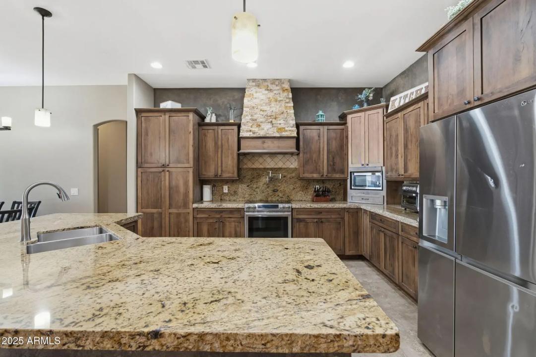Real Estate Picture 19