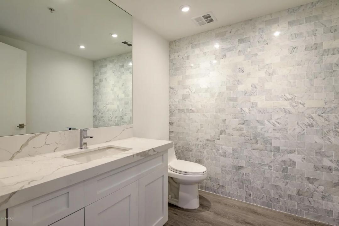 Real Estate Picture 37