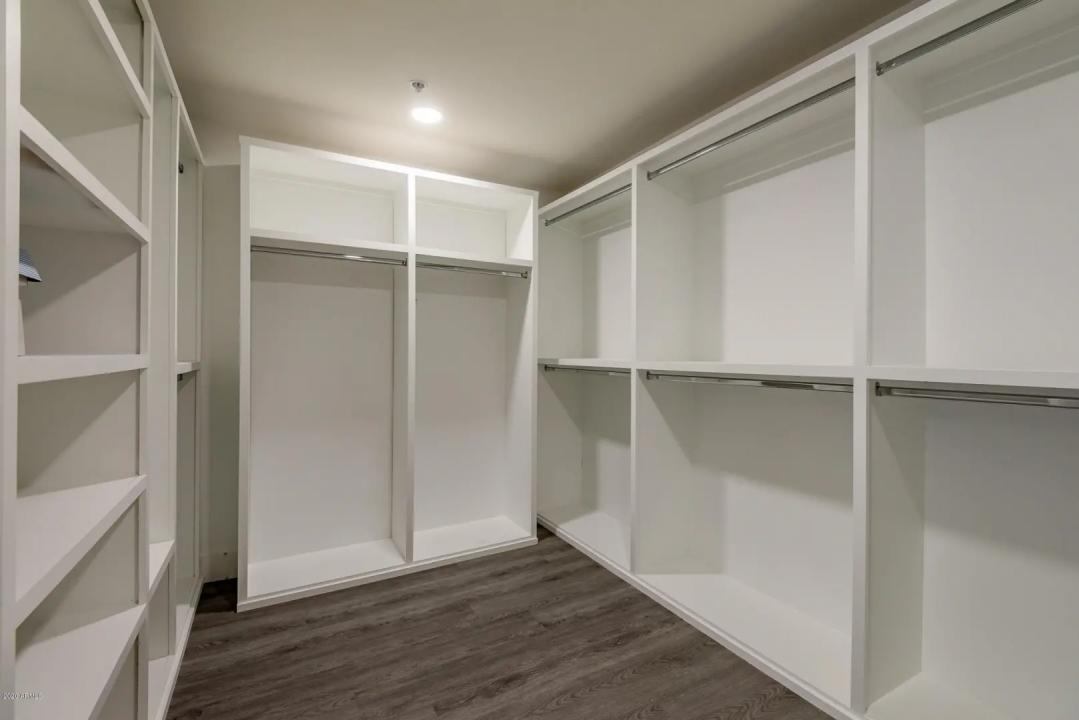 Real Estate Picture 27