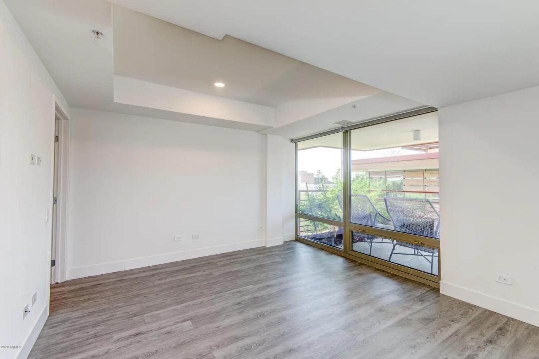 Real Estate Picture 30