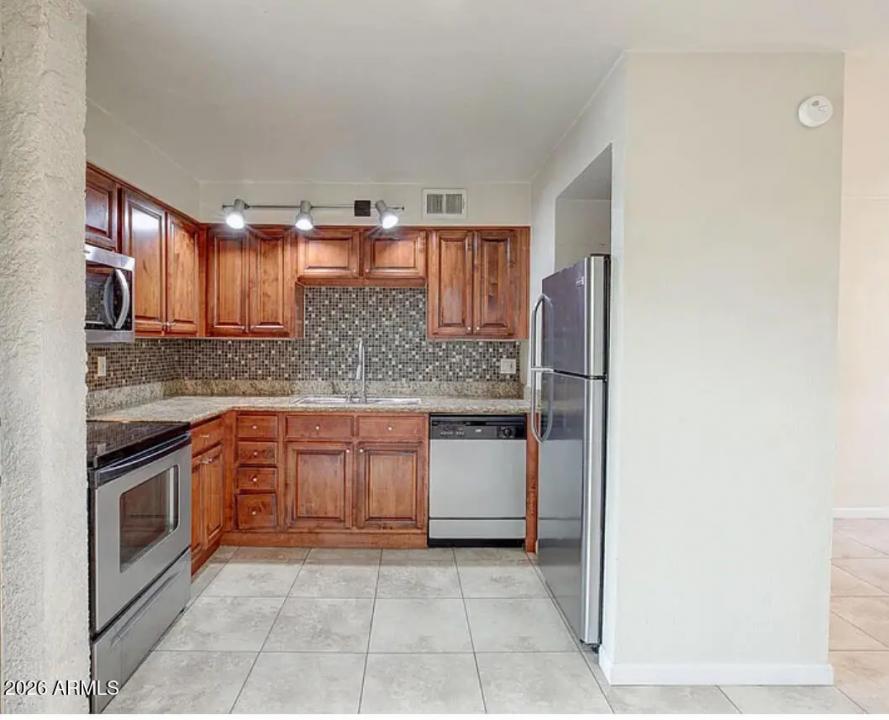 Real Estate Picture 5