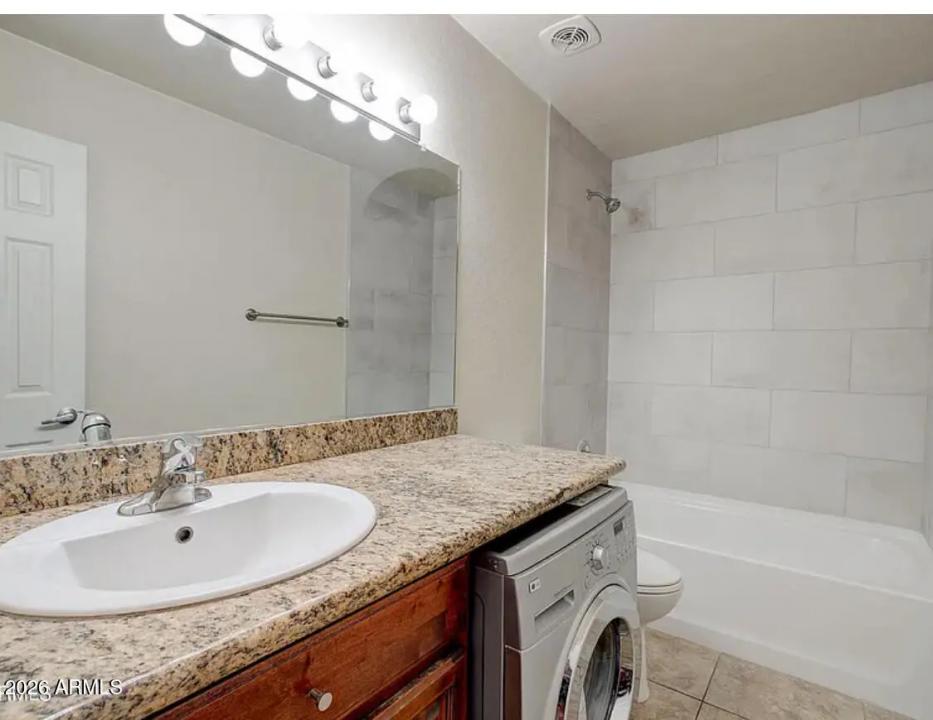 Real Estate Picture 22