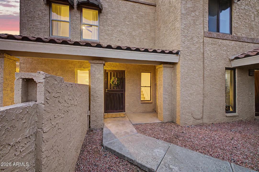 Real Estate Picture 3