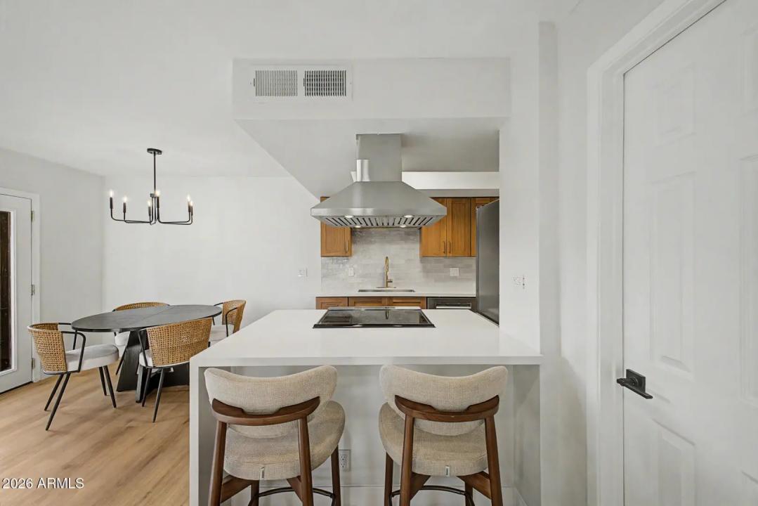 Real Estate Picture 6