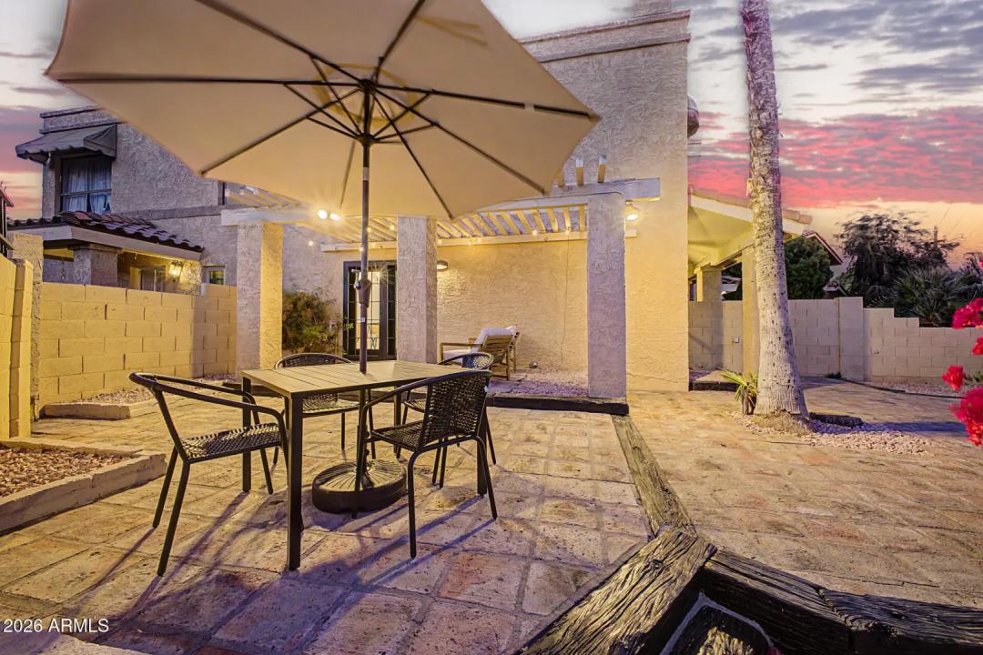 Real Estate Picture 16
