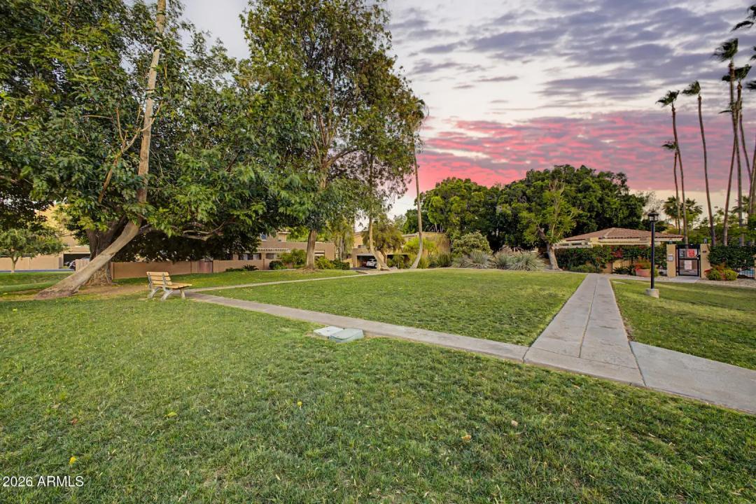 Real Estate Picture 20