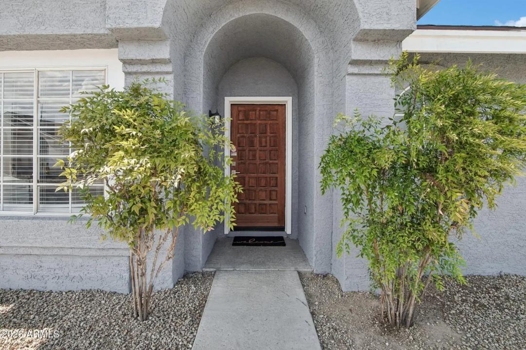 Real Estate Picture 3