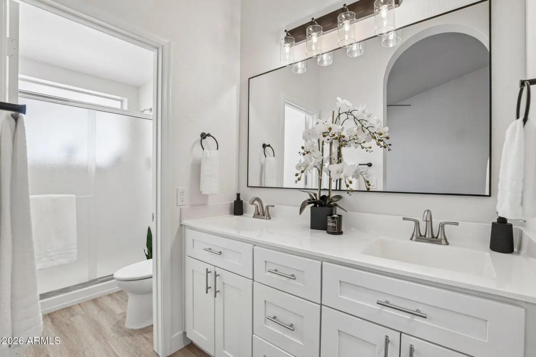 Real Estate Picture 20
