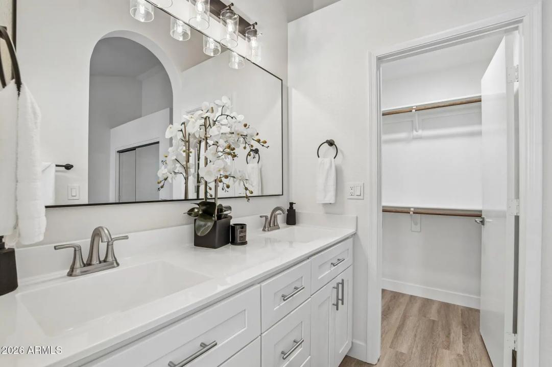 Real Estate Picture 21