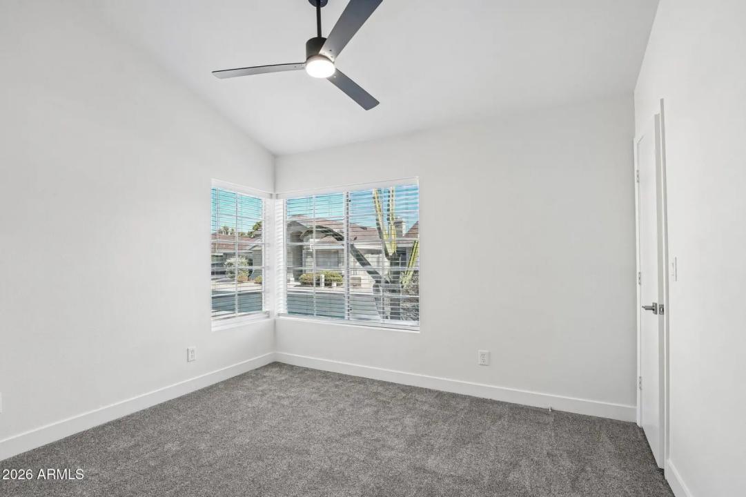 Real Estate Picture 16