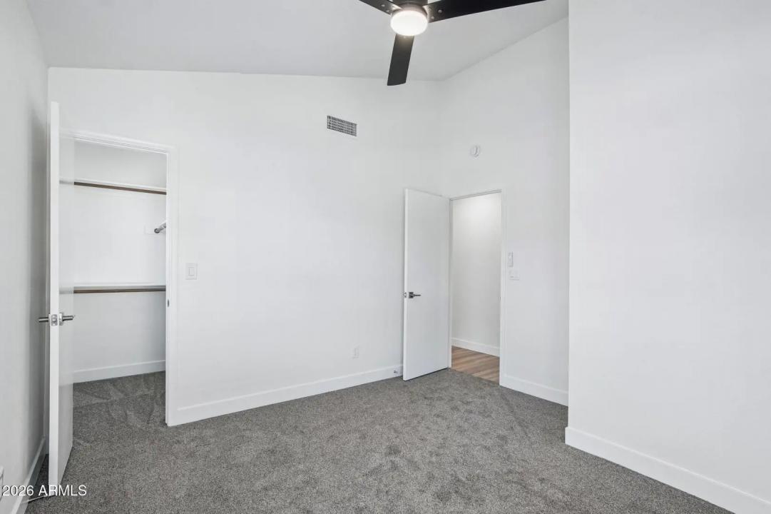 Real Estate Picture 17