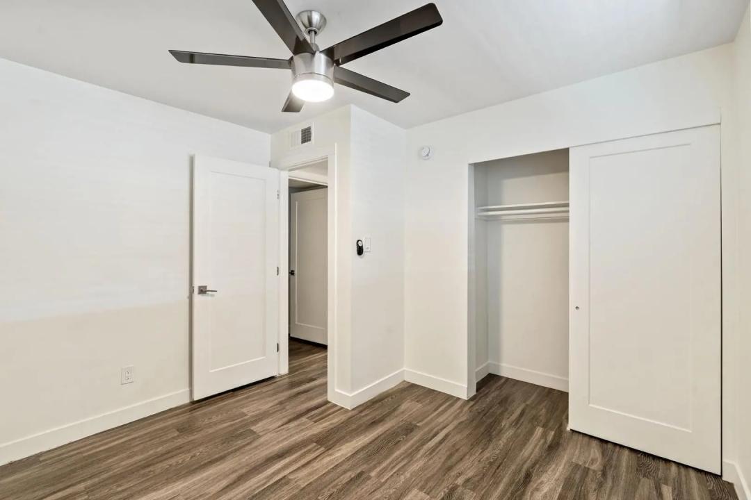 Real Estate Picture 14