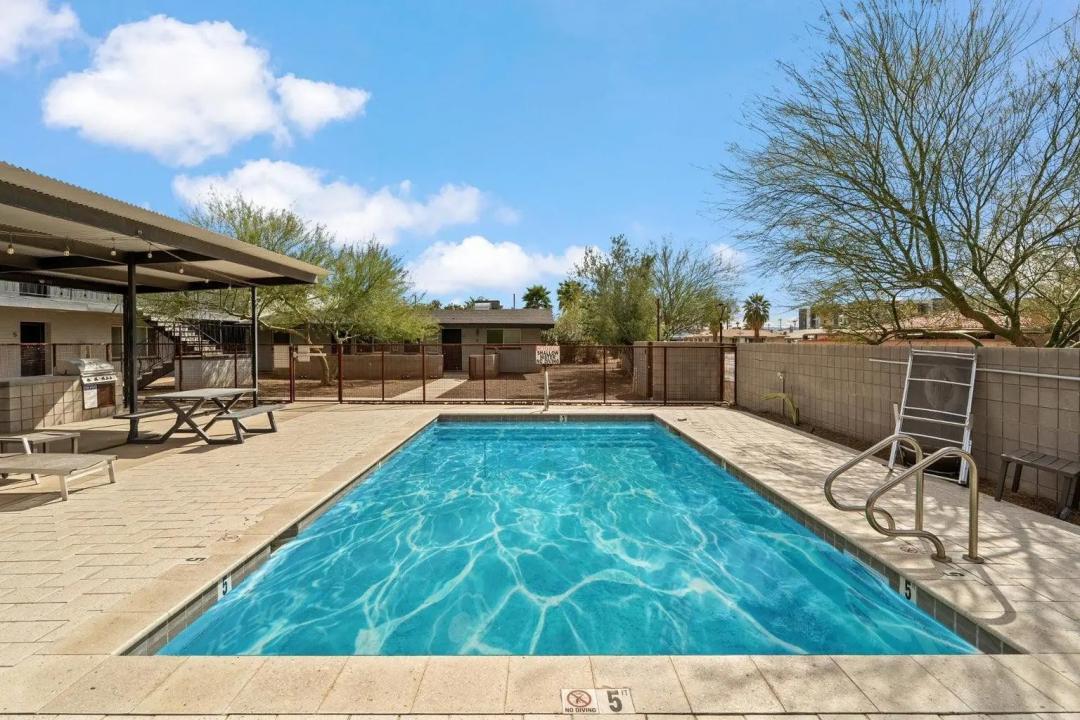 Real Estate Picture 17