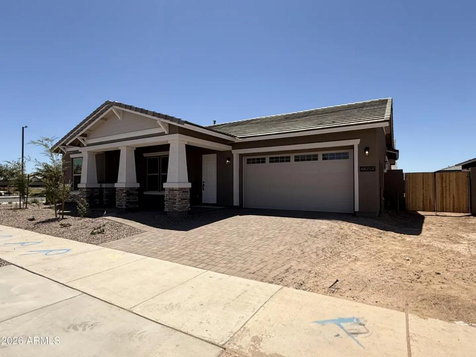 Real Estate Picture 30