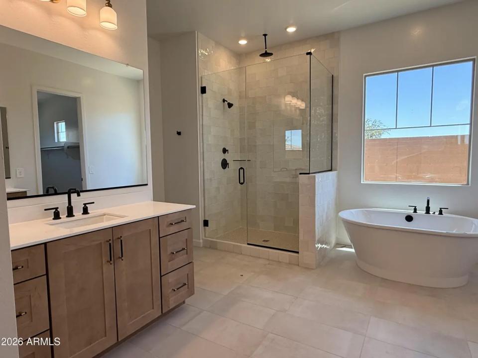 Real Estate Picture 10