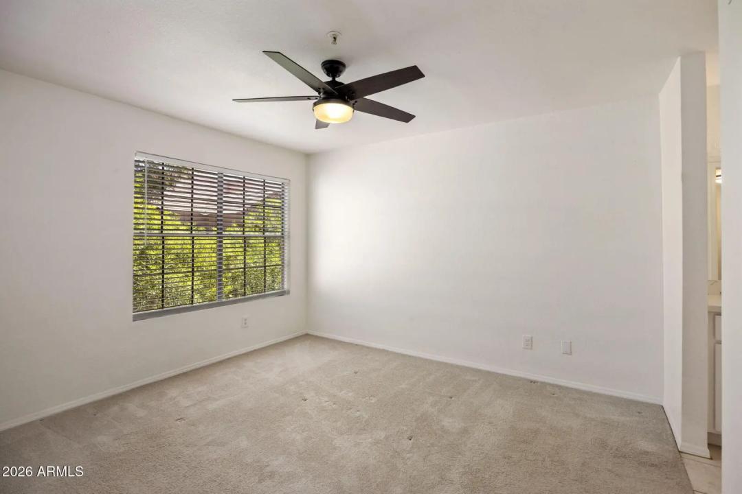 Real Estate Picture 14
