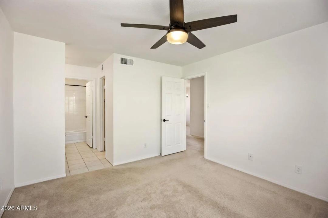 Real Estate Picture 15