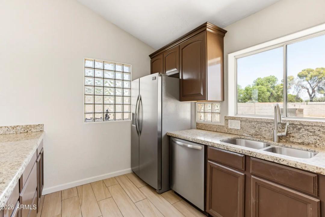 Real Estate Picture 7