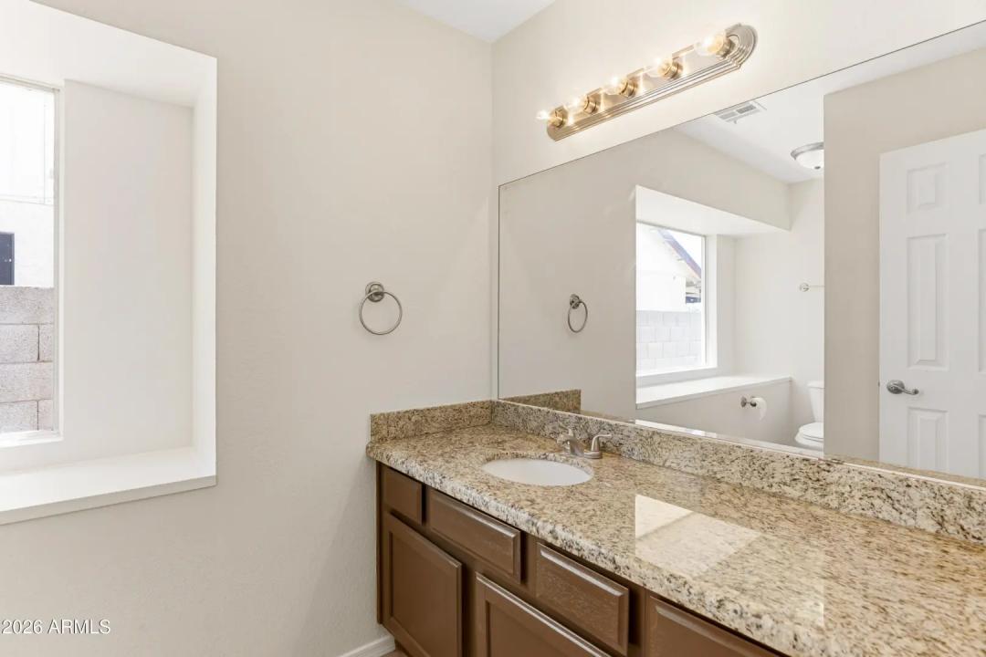Real Estate Picture 11