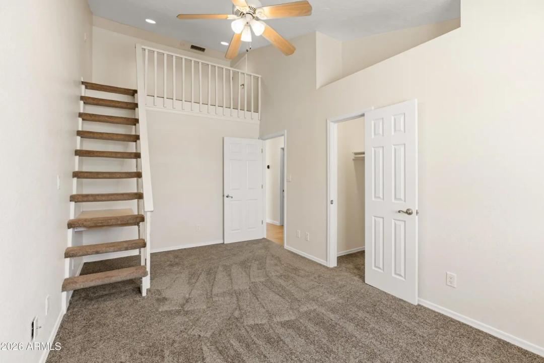 Real Estate Picture 15
