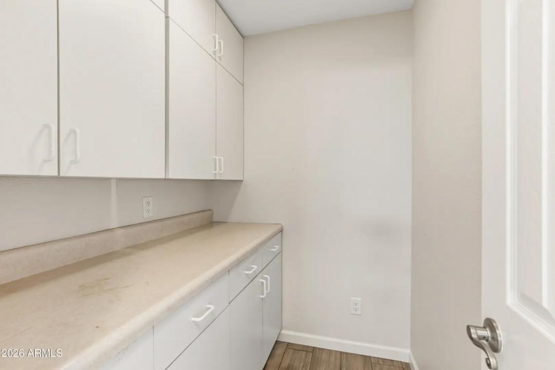 Real Estate Picture 17