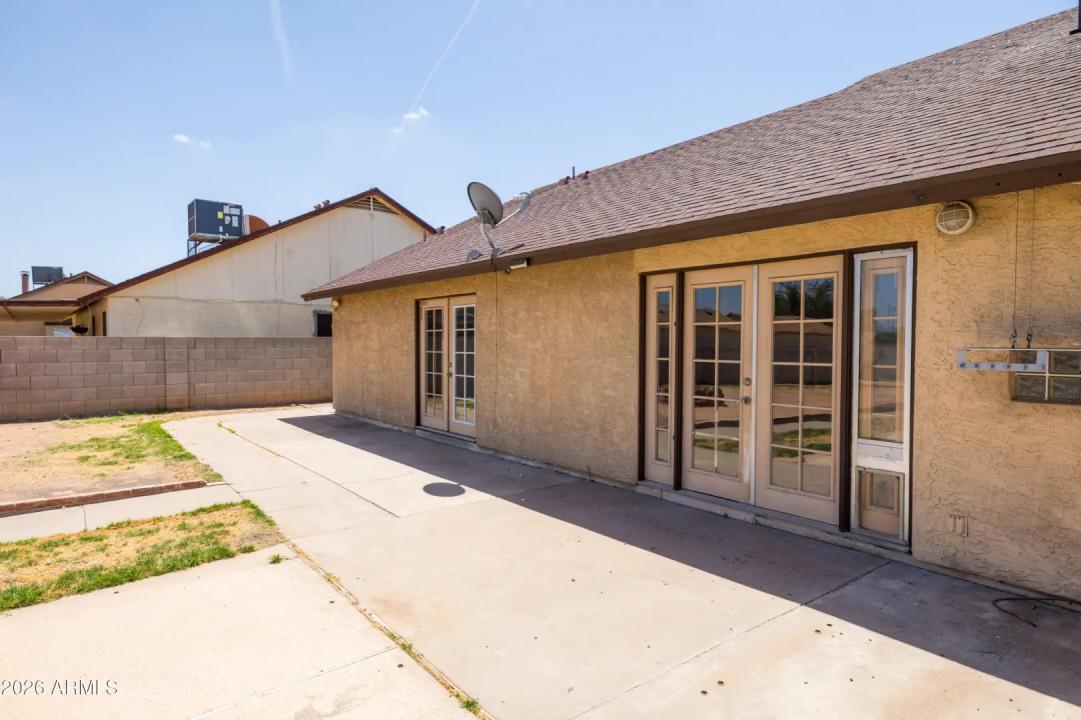 Real Estate Picture 19