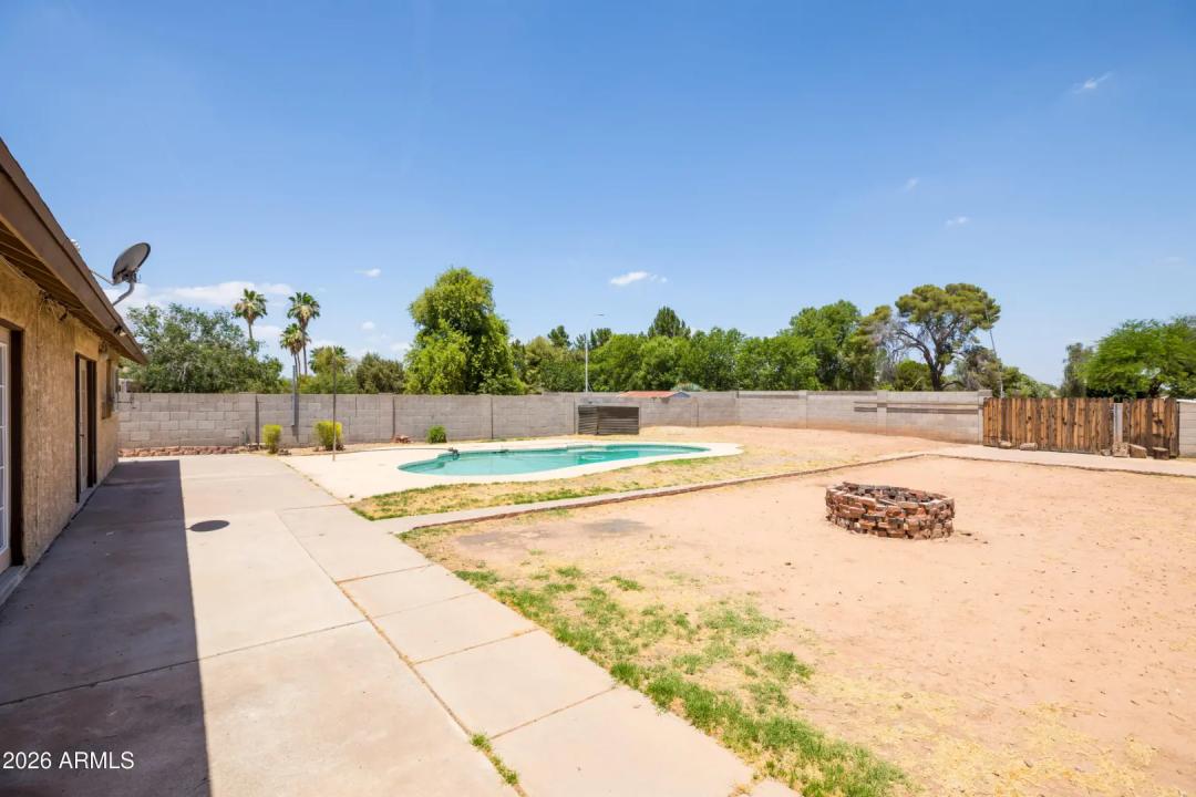 Real Estate Picture 20