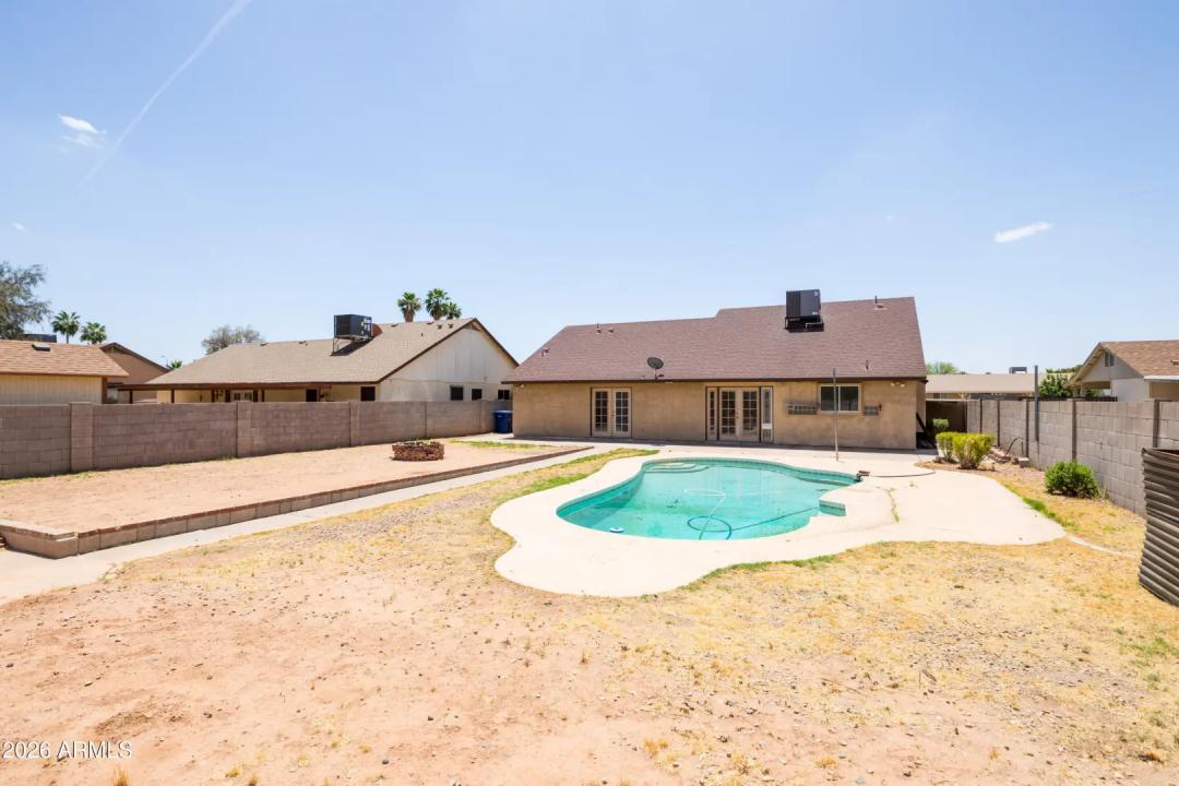 Real Estate Picture 23