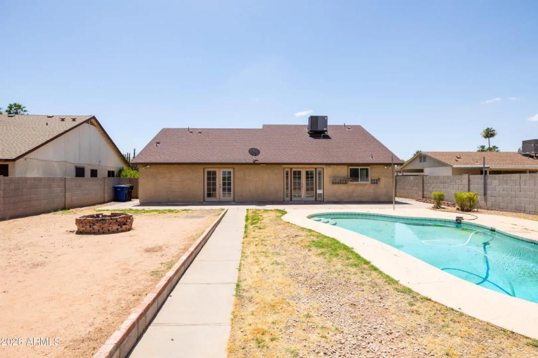 Real Estate Picture 24