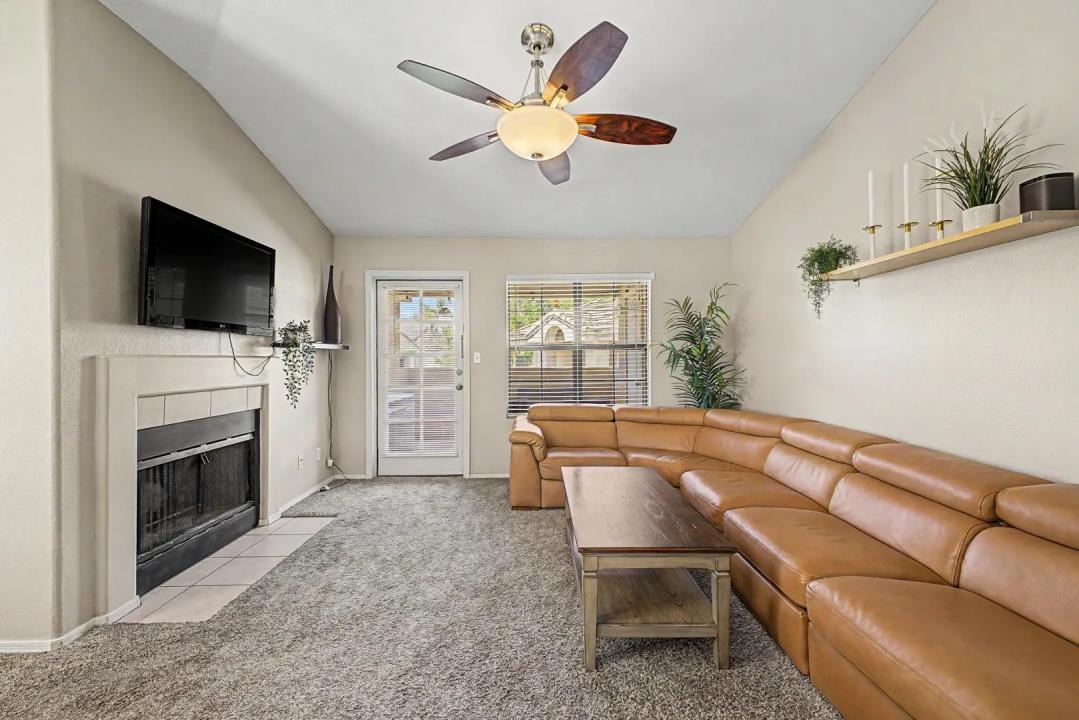 Real Estate Picture 5