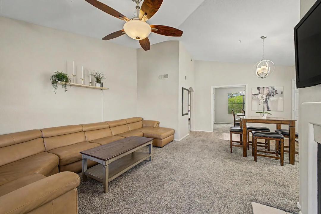 Real Estate Picture 6