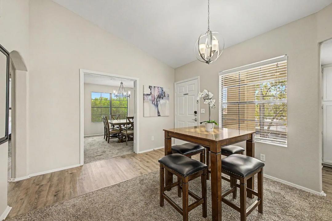 Real Estate Picture 8