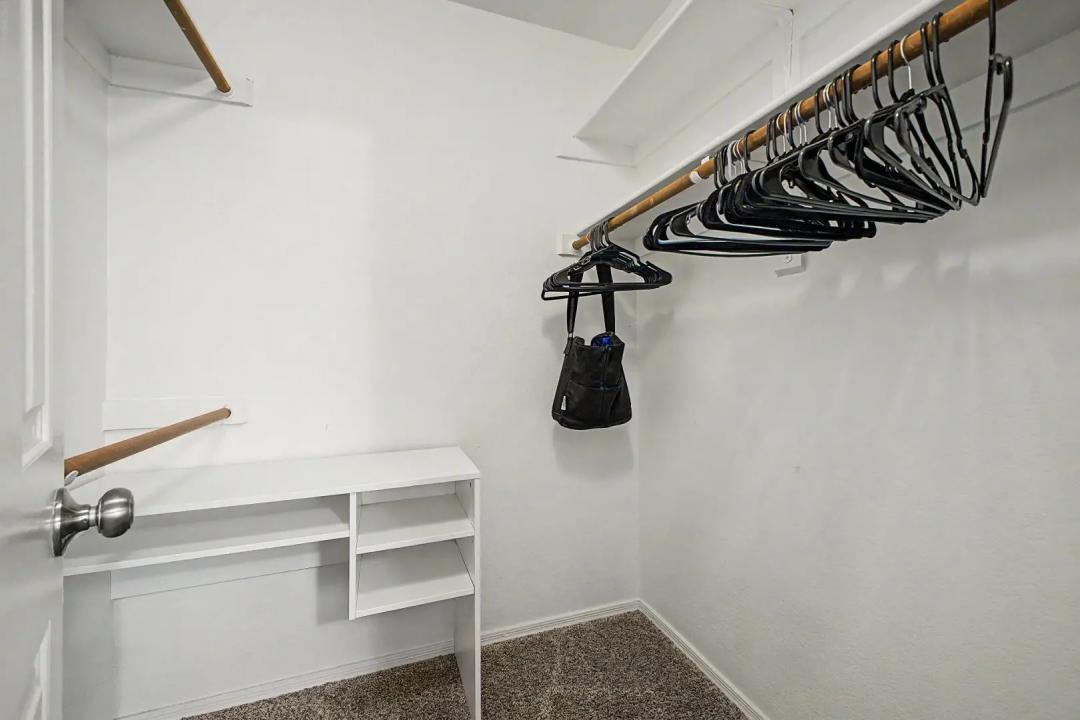 Real Estate Picture 19