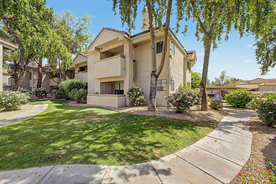 Real Estate Picture 24