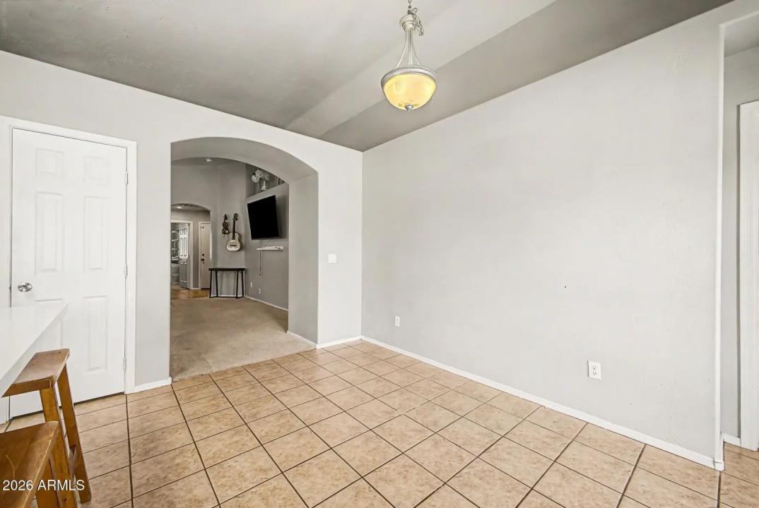 Real Estate Picture 6
